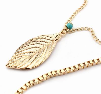 Long Necklace for Woman Leaf Sweater Chain Pendant Fashion Bohemian Jewelry Accessories